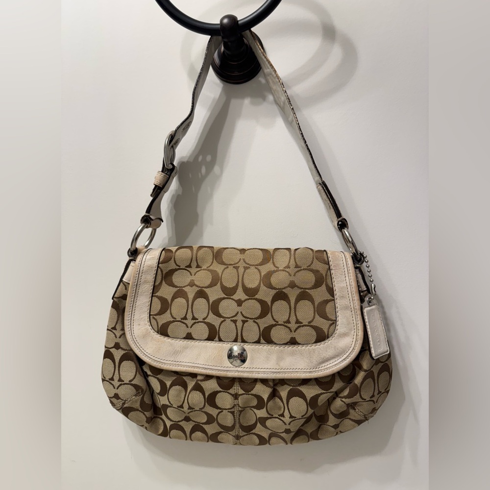 Coach Signature Jacquard SoHo Pleated Flap Shoulder Pay Classic Logo Purse